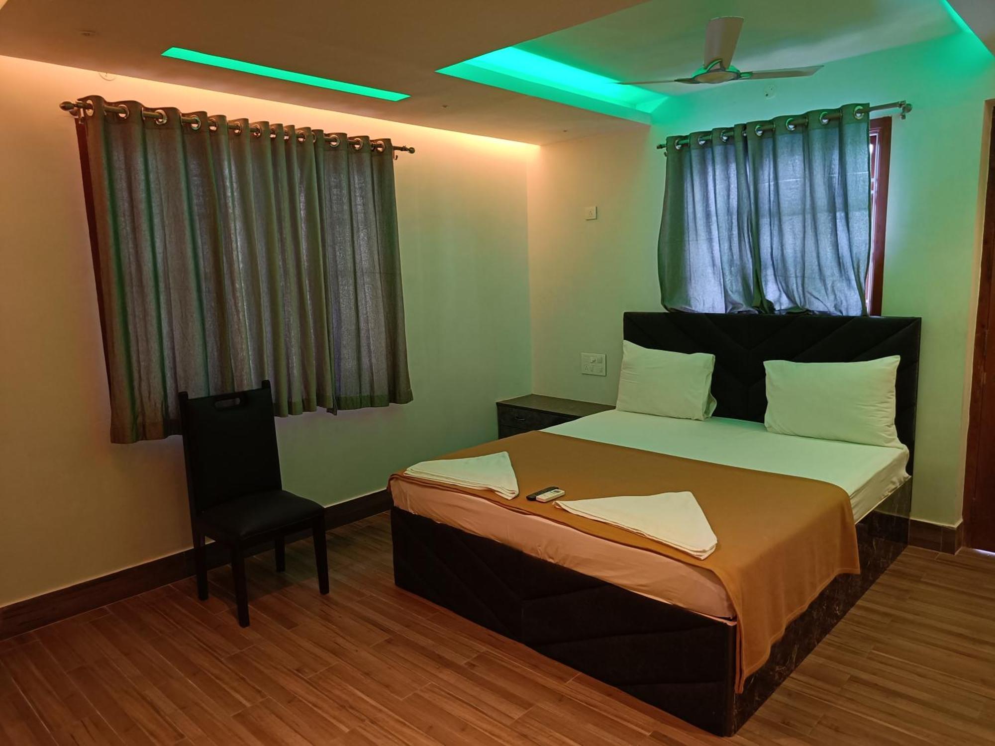 Umino Beach Resort Csennai Kültér fotó