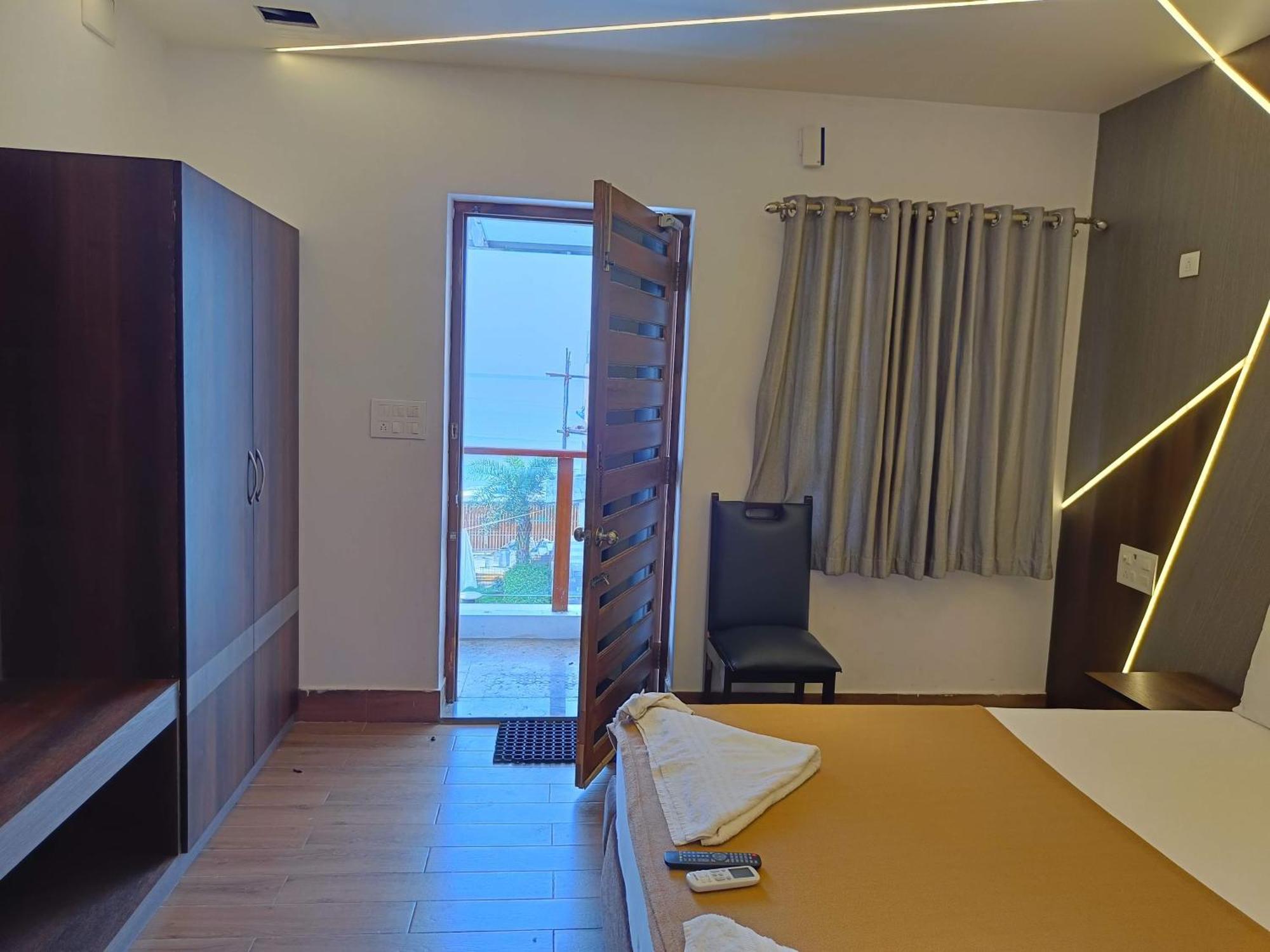 Umino Beach Resort Csennai Kültér fotó